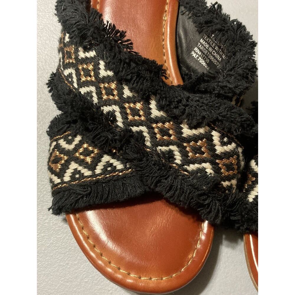 Universal Thread Sandals Womens 6.5 Black Gold Fabric Fringe Casual Slip On - Picture 2 of 6
